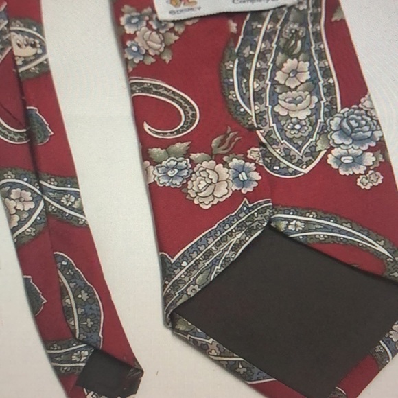Vintage Walt Disney Company Mickey Mouse Design Neck Tie Red Paisley Print - Picture 4 of 6